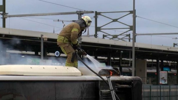 Foto - Kadıköy’de metrobüs yangını