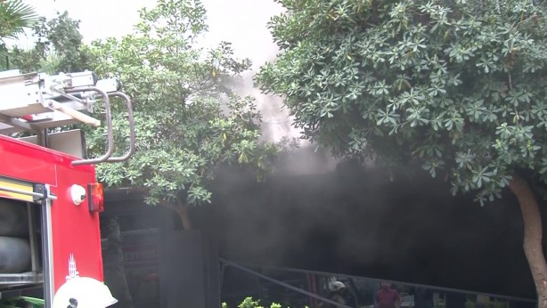 Foto - Kadıköy’de sabah saatlerinde çıkan yangın korkuttu