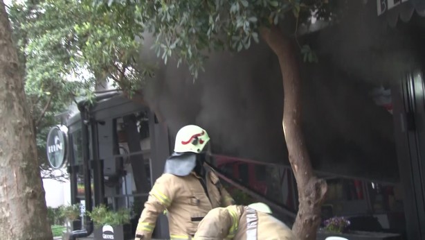 Foto - Kadıköy’de sabah saatlerinde çıkan yangın korkuttu