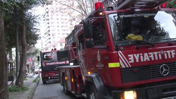 Foto - Kadıköy’de sabah saatlerinde çıkan yangın korkuttu