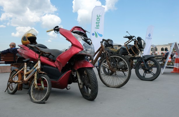 Foto - Kadıköy’de şok görüntüler! Dalgıçlar hepsini çıkardı