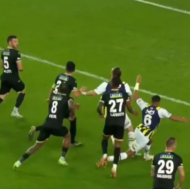 Foto - Kadıköy'deki tartışmalı kararlar için eski hakemler yorum yaptı