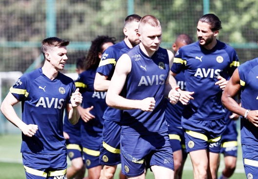 Foto - Kadıköy'e öyle bir yıldız geliyor ki... Taraftarlar şokta! Böyle duyurdular...