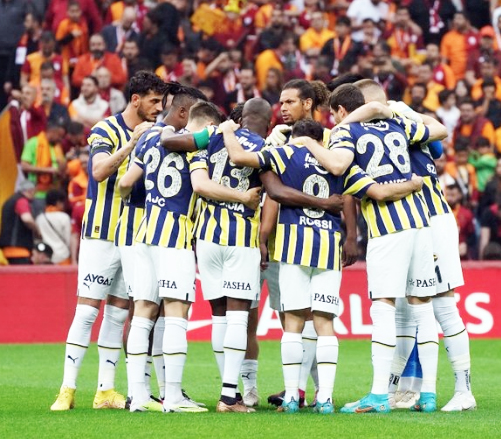 Kadıköy'e öyle bir yıldız geliyor ki... Taraftarlar şokta! Böyle duyurdular...