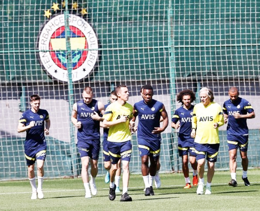 Foto - Kadıköy'e öyle bir yıldız geliyor ki... Taraftarlar şokta! Böyle duyurdular...