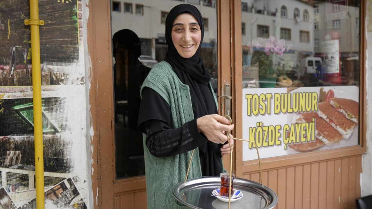 Kadın çay ocağı işletmecisi erkekleri kibarlaştırdı! ‘Artık rica ediyorlar'