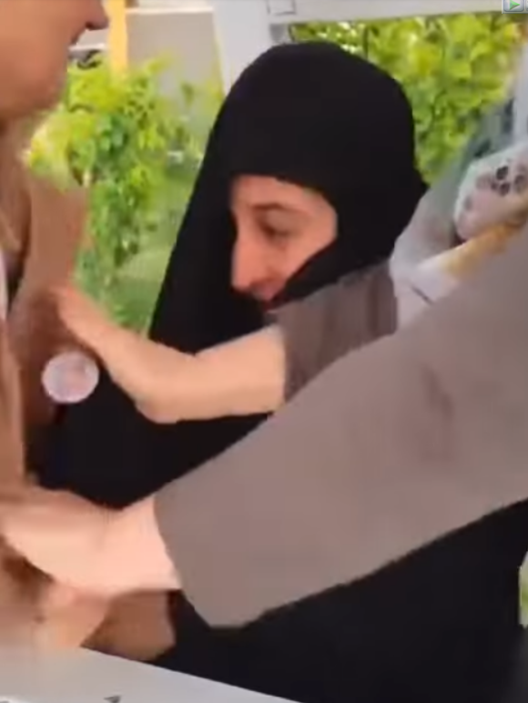 Foto - Kadın giyerse modern erkek giyerse sapık