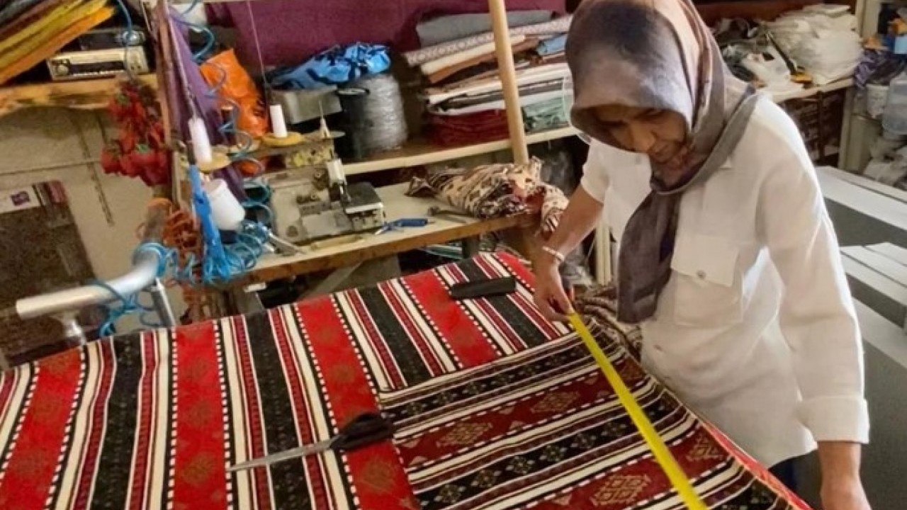 ‘Kadın işi değil’ dediler umursamadı! 21 yıldır tek başına çalışıp geçimini sağlıyor