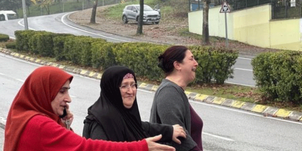 Kadın sürücü gördüğü manzara karşısında sinir krizi geçirdi
