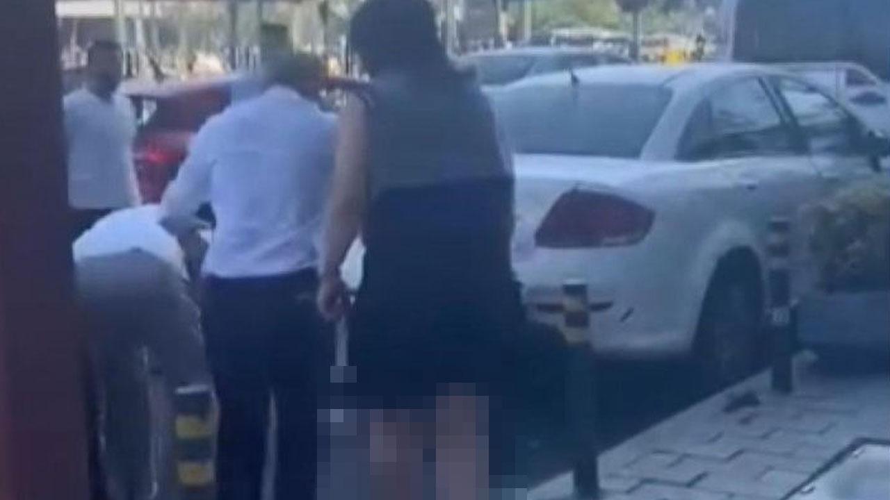 Foto - Kadın yolcu taksiciyi dövdü! Sebebine inanamayacaksınız...