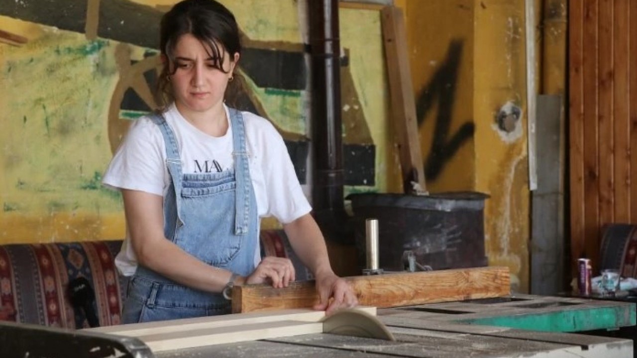 ‘Kadınsın yapamazsın’ dediler bakın ne yaptı! 26 yaşındaki Zeynep 7 ülkeye ihracat yapıyor