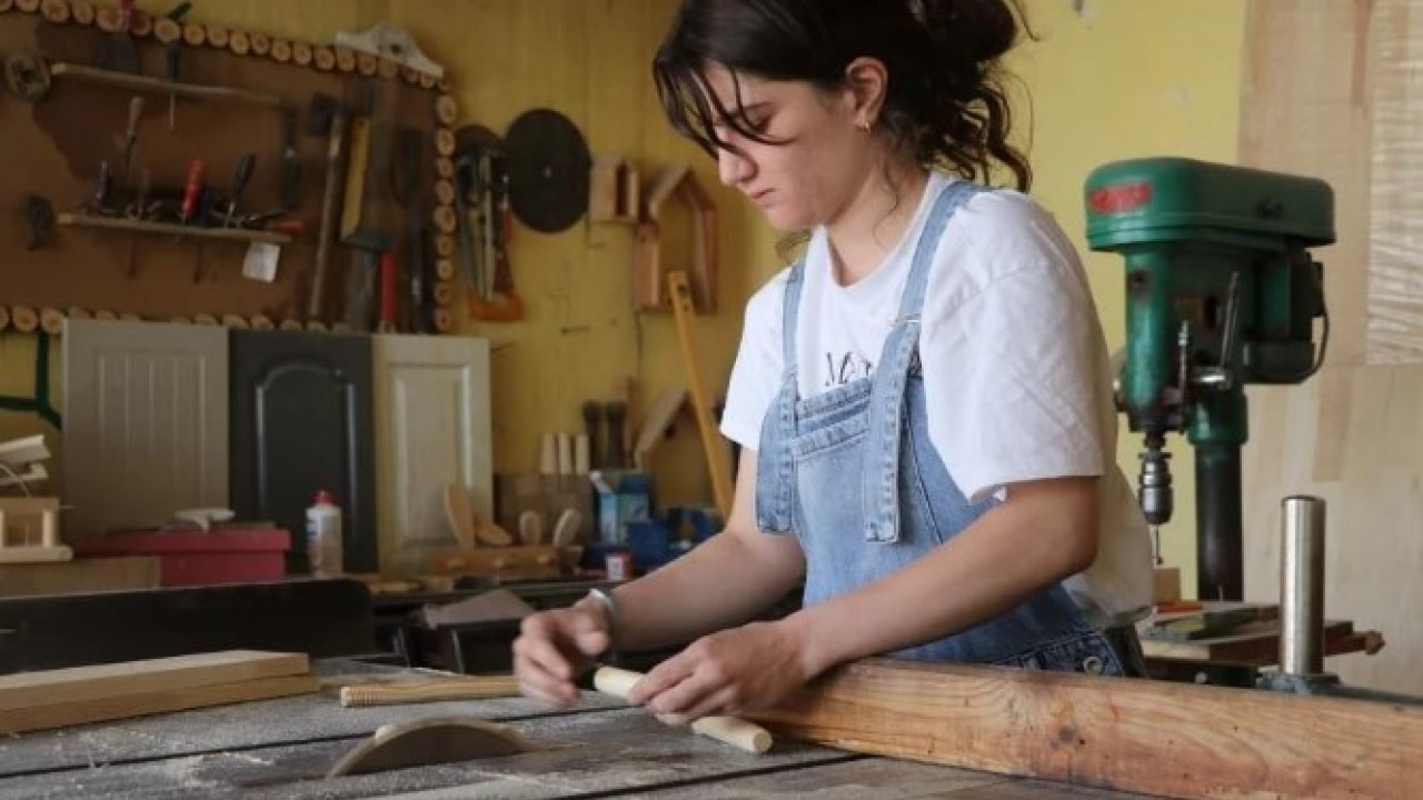 Foto - ‘Kadınsın yapamazsın’ dediler bakın ne yaptı! 26 yaşındaki Zeynep 7 ülkeye ihracat yapıyor