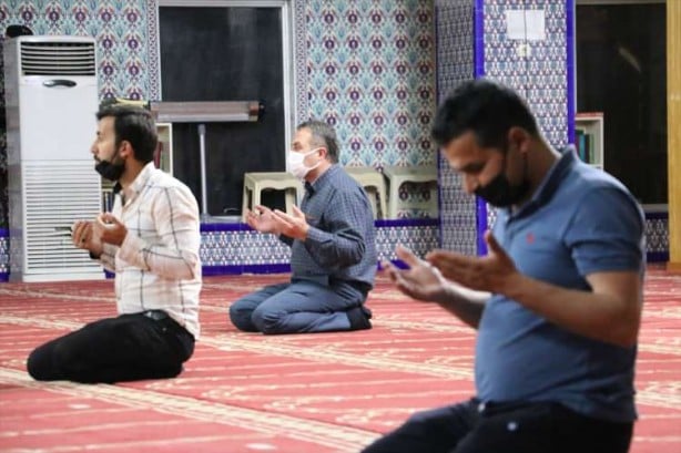 Foto - Kadir Gecesi dualarla idrak edildi