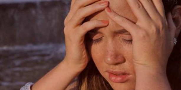 Foto - Kafada karıncalanma neden olur? Başta karıncalanma nasıl geçer?