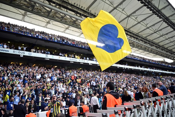 Foto - Kafayı yedi, lig bitince takımı ligden çekecekmiş! Tam bir tiyatro: Ali Koç'tan olay açıklama: Islıkla oy mu veriliyor!