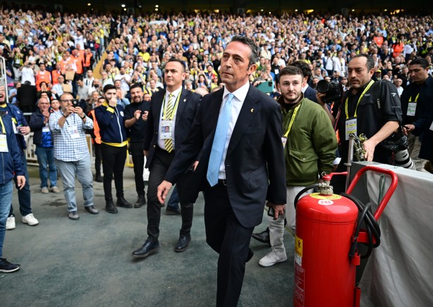 Foto - Kafayı yedi, lig bitince takımı ligden çekecekmiş! Tam bir tiyatro: Ali Koç'tan olay açıklama: Islıkla oy mu veriliyor!