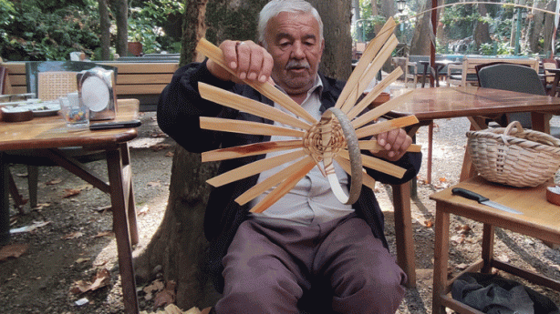 Kafelerde yapıp satıyor! Turistler akın ediyor Tanesi 150 lira