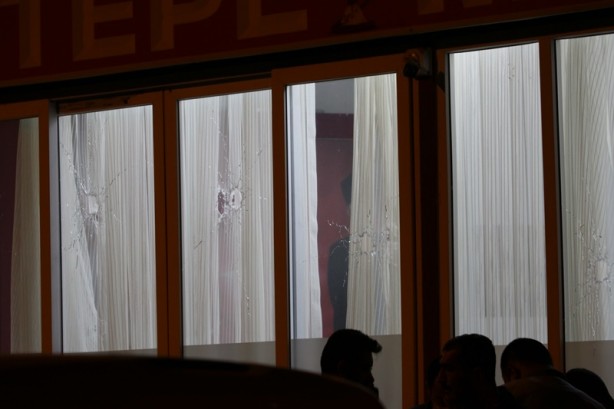Foto - Kafeye ateş açtılar! Şüpheli vurularak durduruldu