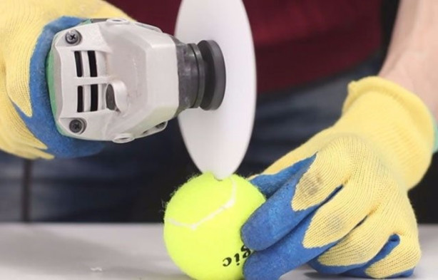 Foto - Kağıtları birleştirip bıçak üretti!