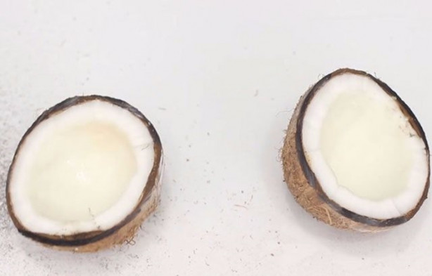 Foto - Kağıtları birleştirip bıçak üretti!