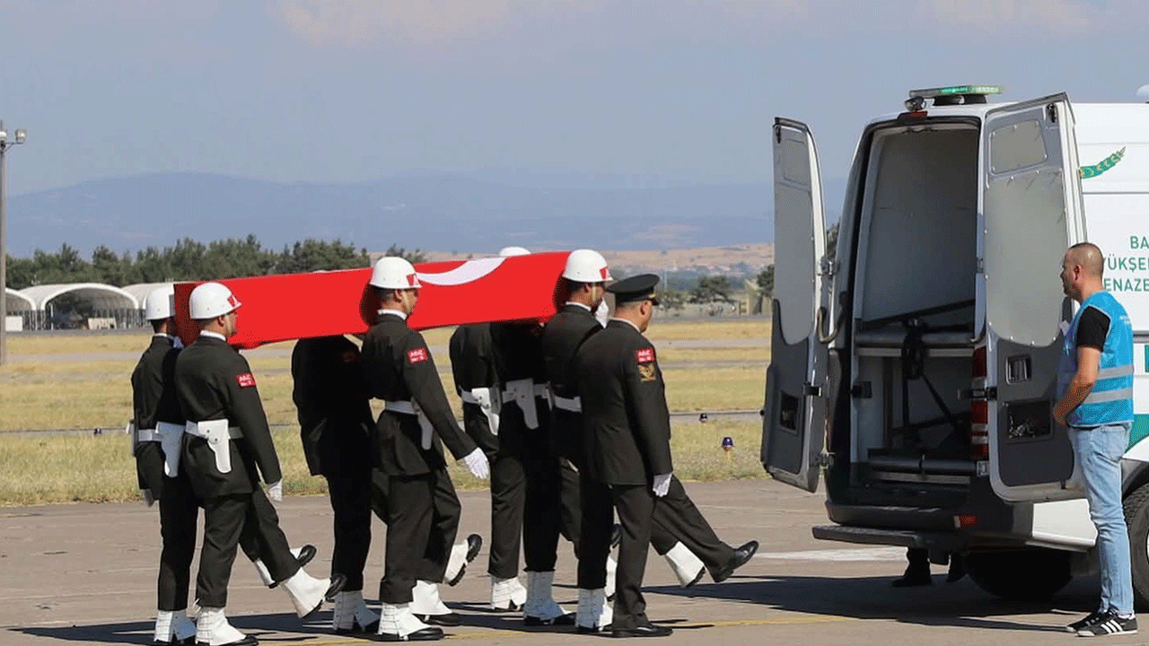 Foto - Kahraman şehidimiz baba ocağına getirildi