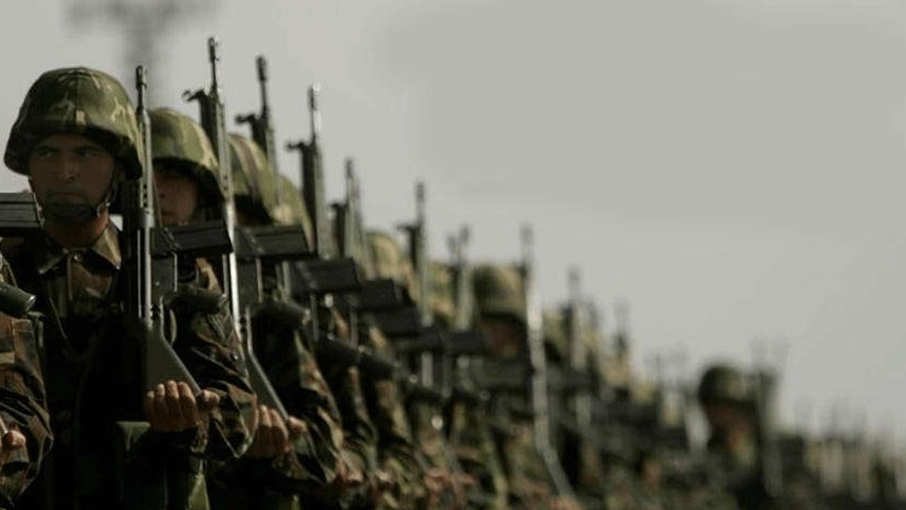 Kahraman Türk askeri 2 bölgede harekete geçti! Ölüler var