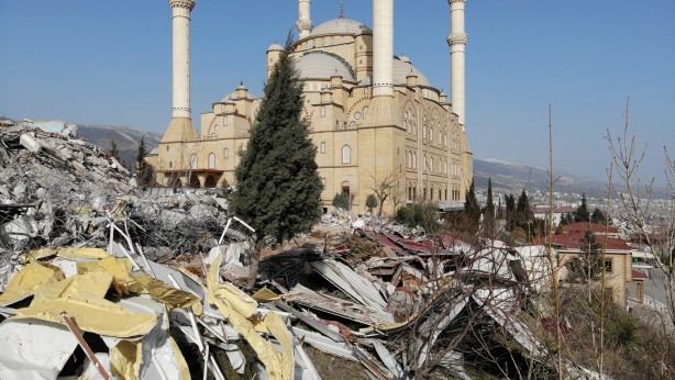 Foto - Kahramanmaraş’ın simgesi Abdülhamit Han Camii depremlere rağmen dimdik ayakta