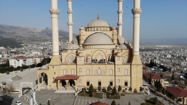 Foto - Kahramanmaraş’ın simgesi Abdülhamit Han Camii depremlere rağmen dimdik ayakta