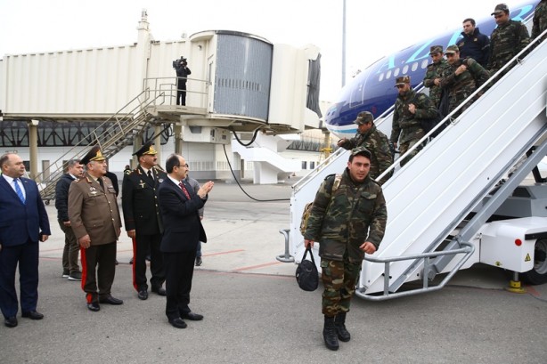 Foto - Kahramanmaraş'ta görev yapan Azerbaycan ekibinin bir bölümü Bakü'ye döndü