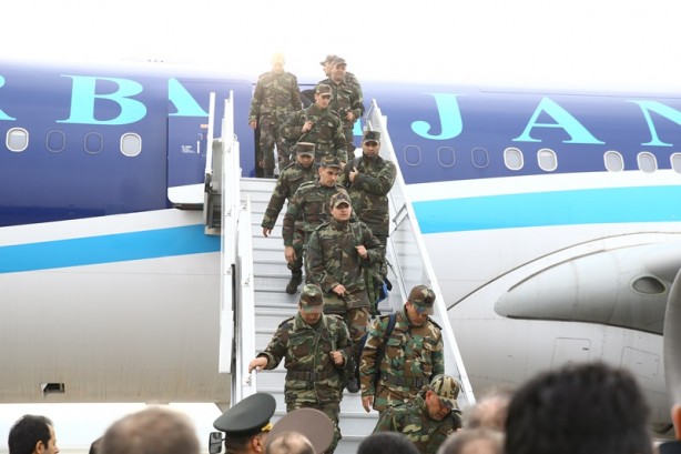 Foto - Kahramanmaraş'ta görev yapan Azerbaycan ekibinin bir bölümü Bakü'ye döndü