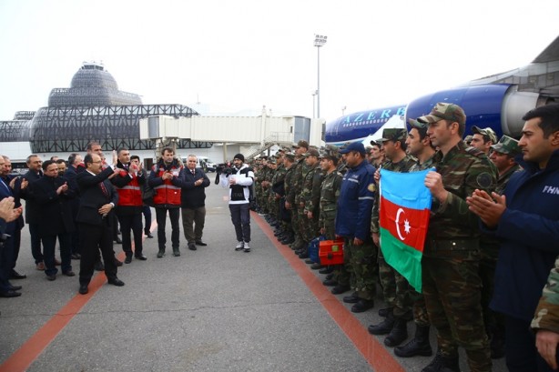 Foto - Kahramanmaraş'ta görev yapan Azerbaycan ekibinin bir bölümü Bakü'ye döndü