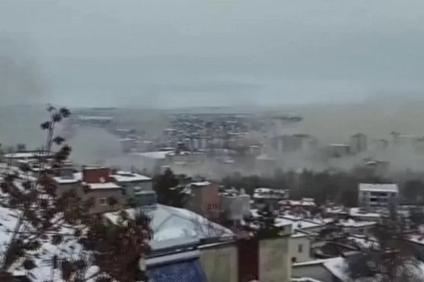 Foto - Kahramanmaraş'ta ikinci depremin ardından ürküten görüntü! 