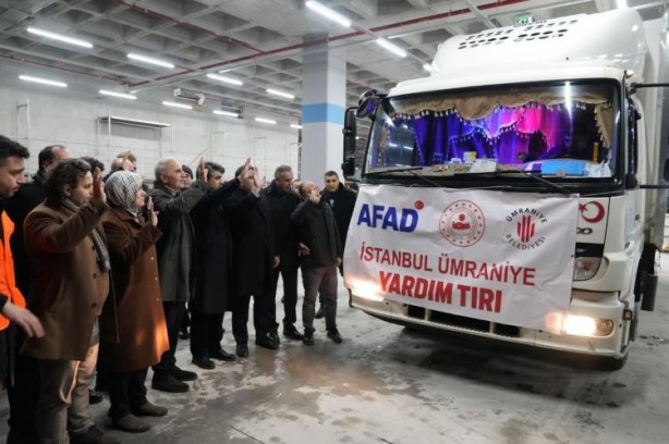 Foto - Kahramanmaraş'taki deprem felaketi: İstanbullular oraya akın ettiler