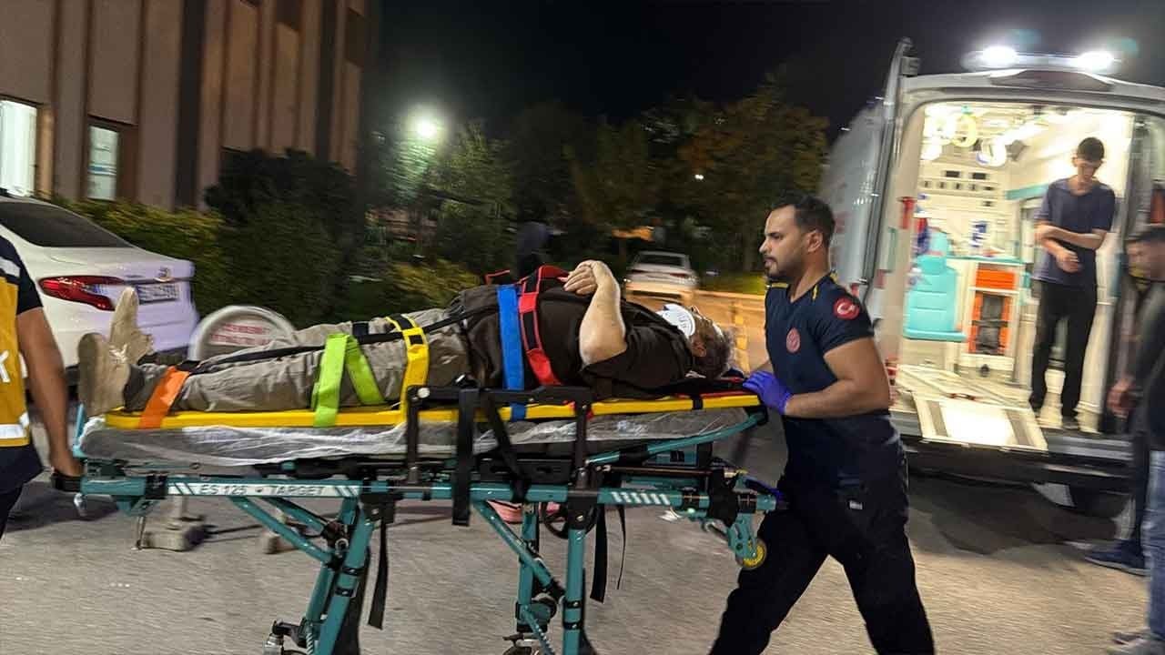 Foto - Kahta-Siverek yolunda feci kaza! İki araç kafa kafaya çarpıştı: 4'ü çocuk 8 kişi yaralandı