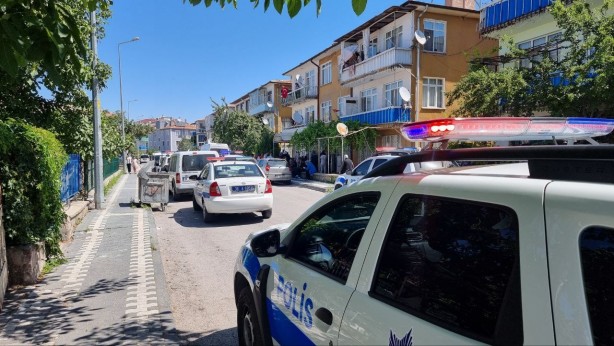 Foto - Kahvaltı sofrasında başından tabancayla vurulan şahıs ağır yaralandı