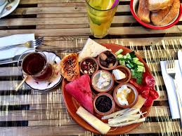 Foto - Kahvaltıda sakın böyle yemeyin: öğünü yakıp yıkıyor, kanser yapıyor! Almadan önce iyi araştırın, sonra pişman olmayın!