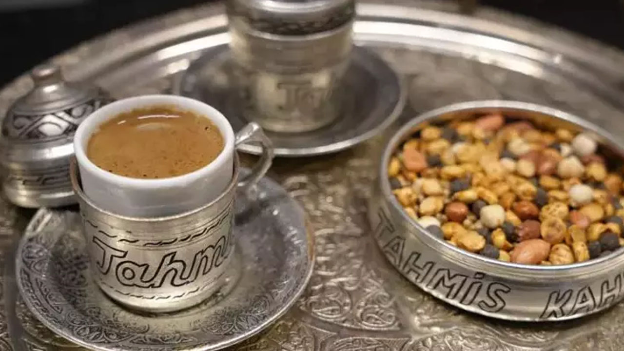 Foto - Kahve 80 TL'ye satılıyor, kente gelen tadına bakmadan gitmiyor! 