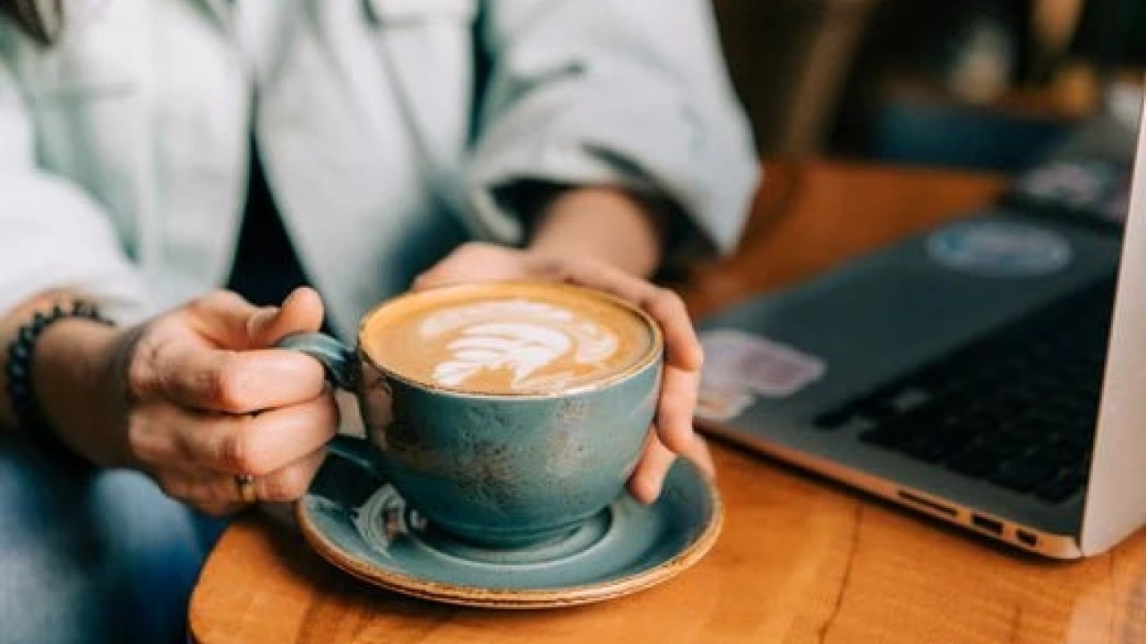 Foto - Kahve Yudumladığınız Bardağa Dikkat! Sessiz Tehlike Her Yudumda Yaklaşıyor!