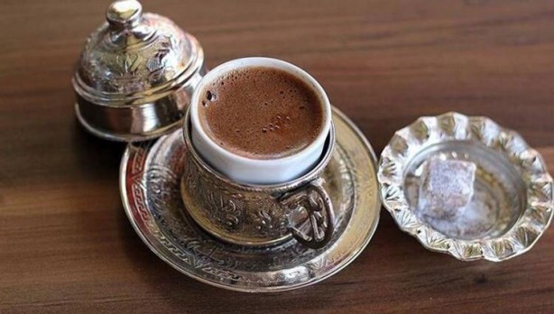 Kahvenin içine kaşık kaşık ekleyin! Bağırsakları motor gibi çalıştırıyor: 1 bardak içen kabızlık nedir bilmiyor