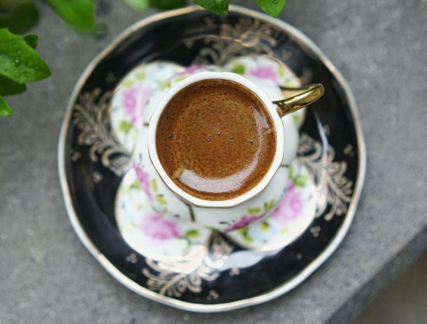 Foto - Kahvenin içine kaşık kaşık koyun! Tıkalı bağırsakları motor gibi çalıştırıyor, kabızlığı bitiriyor