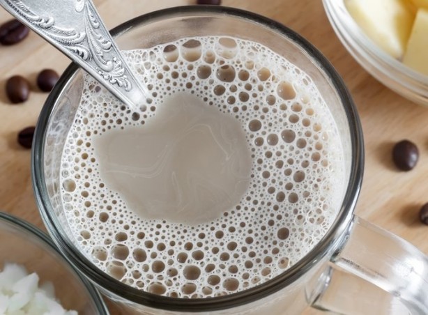 Kahveye 1 kaşık eklemek yetiyor! Karaciğeri baştan sona yeniliyor...