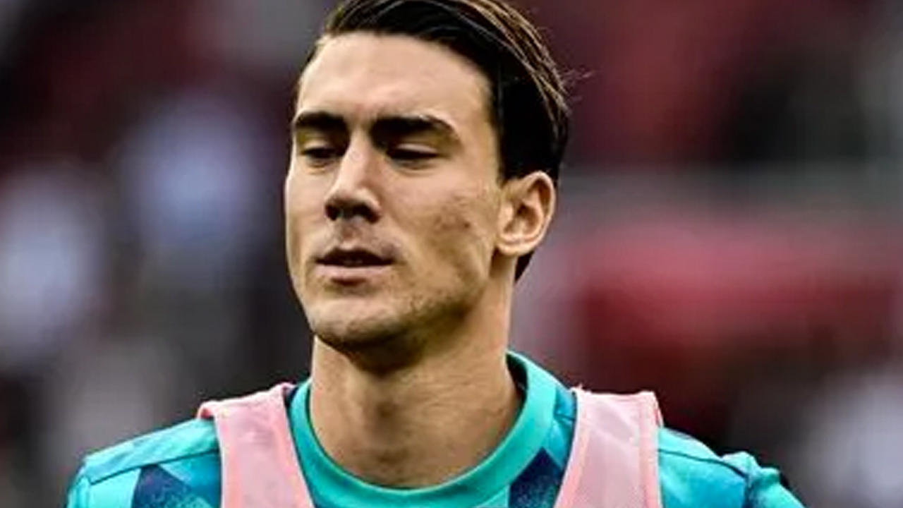 Kalacak diyerek duyurdu! Belli oldu: Sırp golcü müjdesi yine olmadı: Gözdağı verdiler...