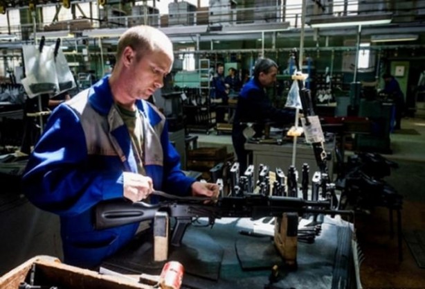 Foto - Kalaşnikof nasıl üretiliyor?