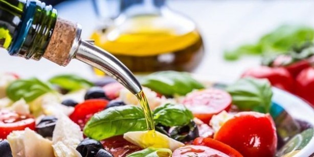 Foto - Kalbi korumanın 6 yolu: güç katıyor! Dikkat bu besinlerden uzak durun damarlarınızı kurutuyor 