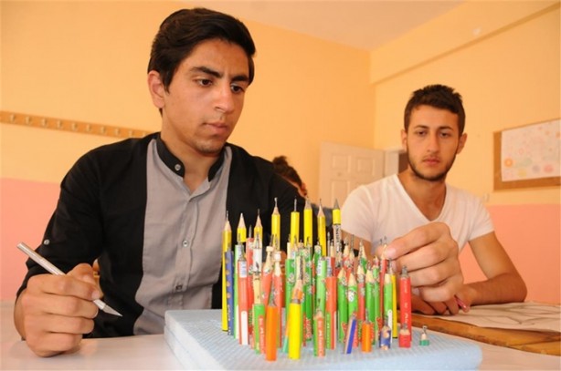 Foto - Kalem ucundaki sanat