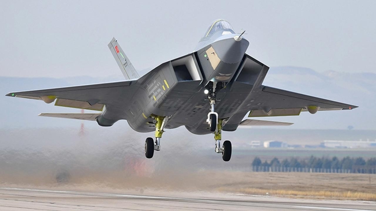 Foto - "Kalorifer peteği" diyorlardı, "milli gurur" oldu! CHP’den tarihi "KAAN" geri vitesi