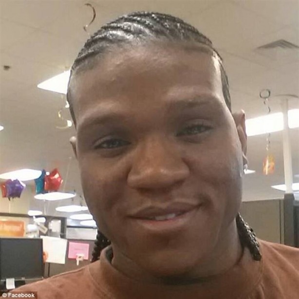 Foto - Kalp çarpıntısı şikayetiyle acile gitti, parmaklarını kestiler!