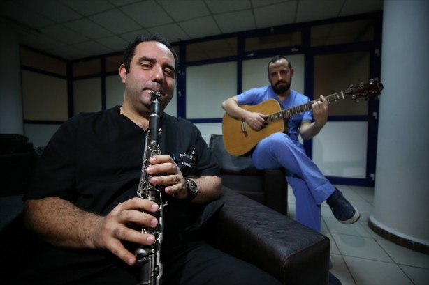 Foto - 'Kalp damar cerrahisi'nin müzisyen doktorları