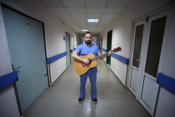 Foto - 'Kalp damar cerrahisi'nin müzisyen doktorları