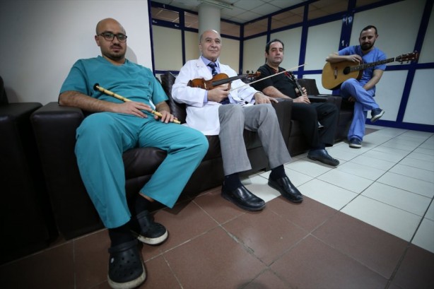 Foto - 'Kalp damar cerrahisi'nin müzisyen doktorları